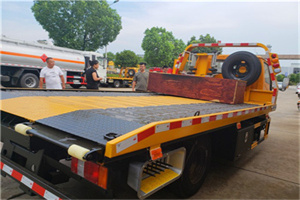 福贡附近拖车电话号码服务